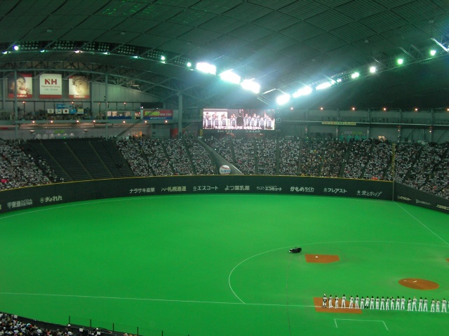 国歌斉唱時の風景